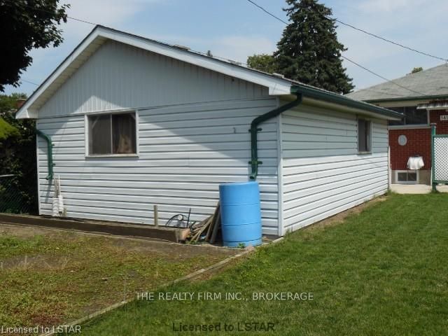Listing Image 7
