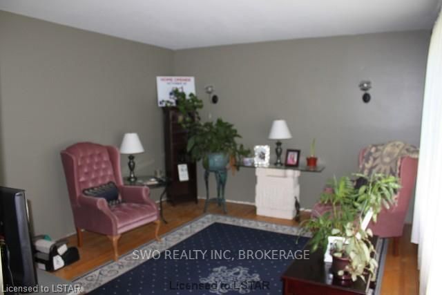 Listing Image 7