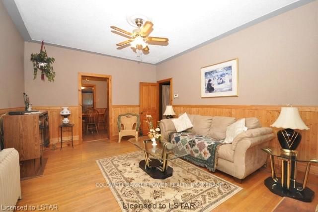 Listing Image 3