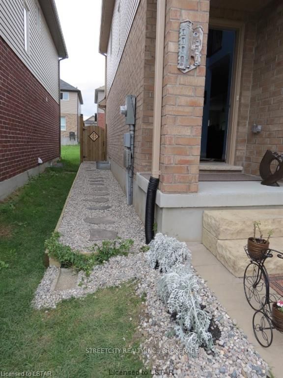 Listing Image 27