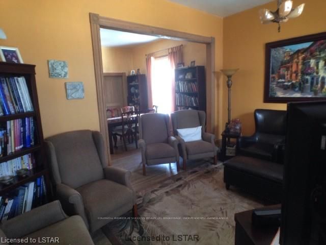 Listing Image 7