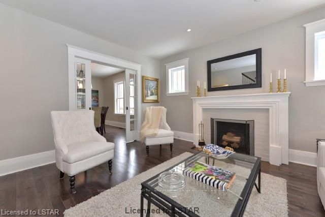 Listing Image 7