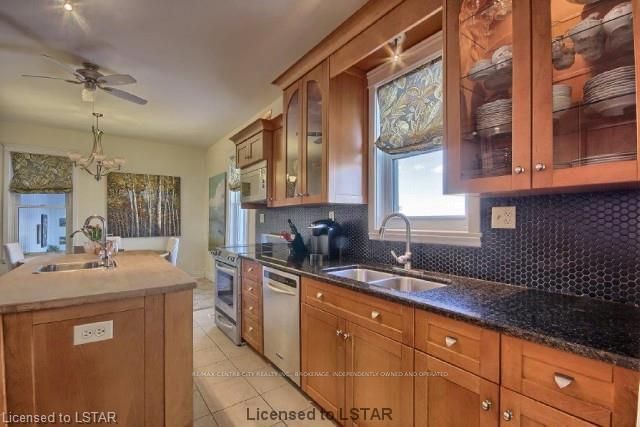 Listing Image 16