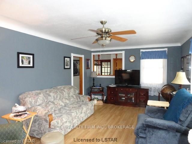 Listing Image 6