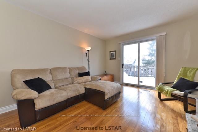 Listing Image 17