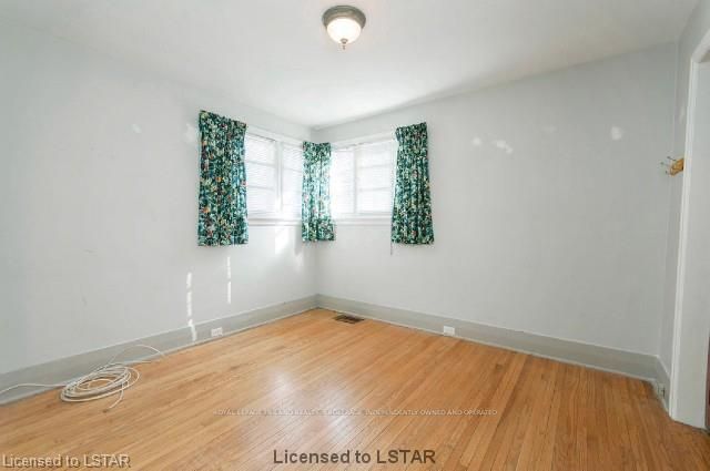 Listing Image 16