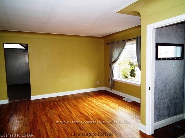 Listing Image 3