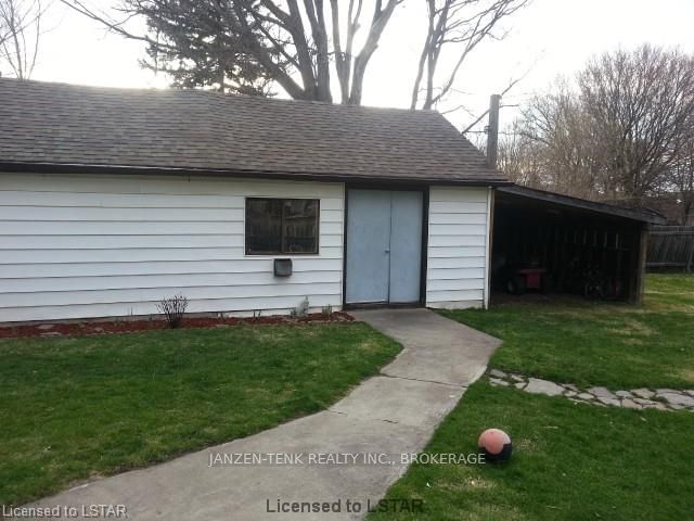 Listing Image 16