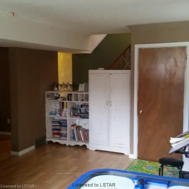 Listing Image 17