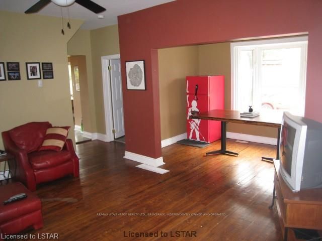 Listing Image 5