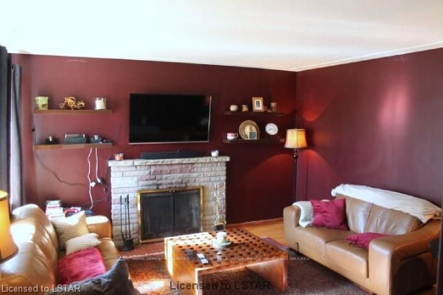 Listing Image 7