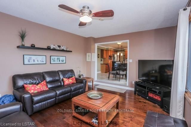 Listing Image 14