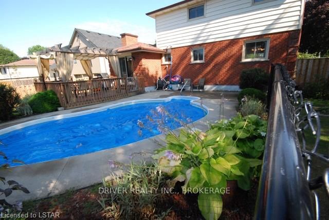 Listing Image 18
