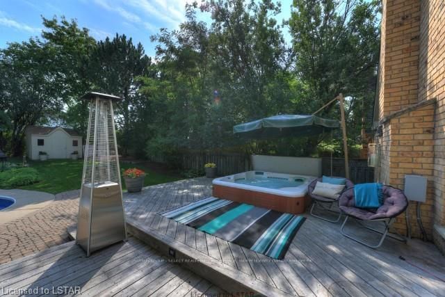 Listing Image 5