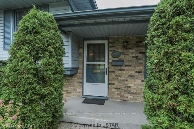 Listing Image 4