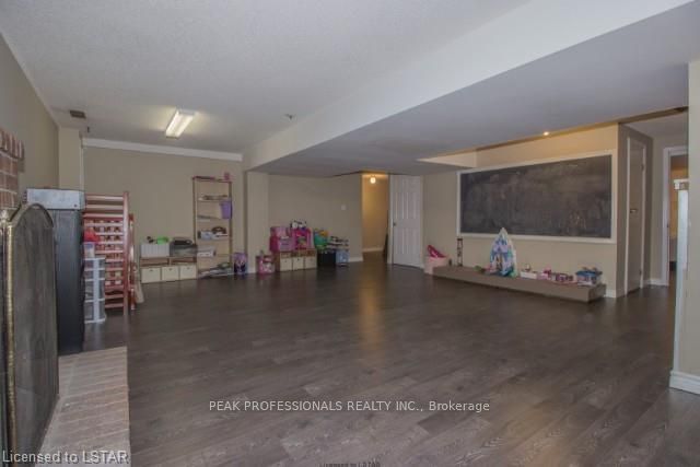 Listing Image 20