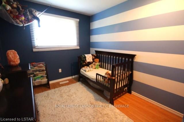 Listing Image 9
