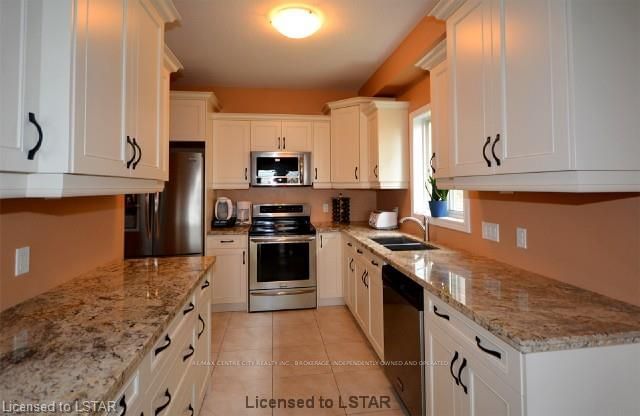 Listing Image 3
