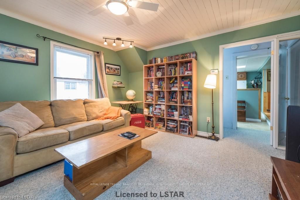 Listing Image 5