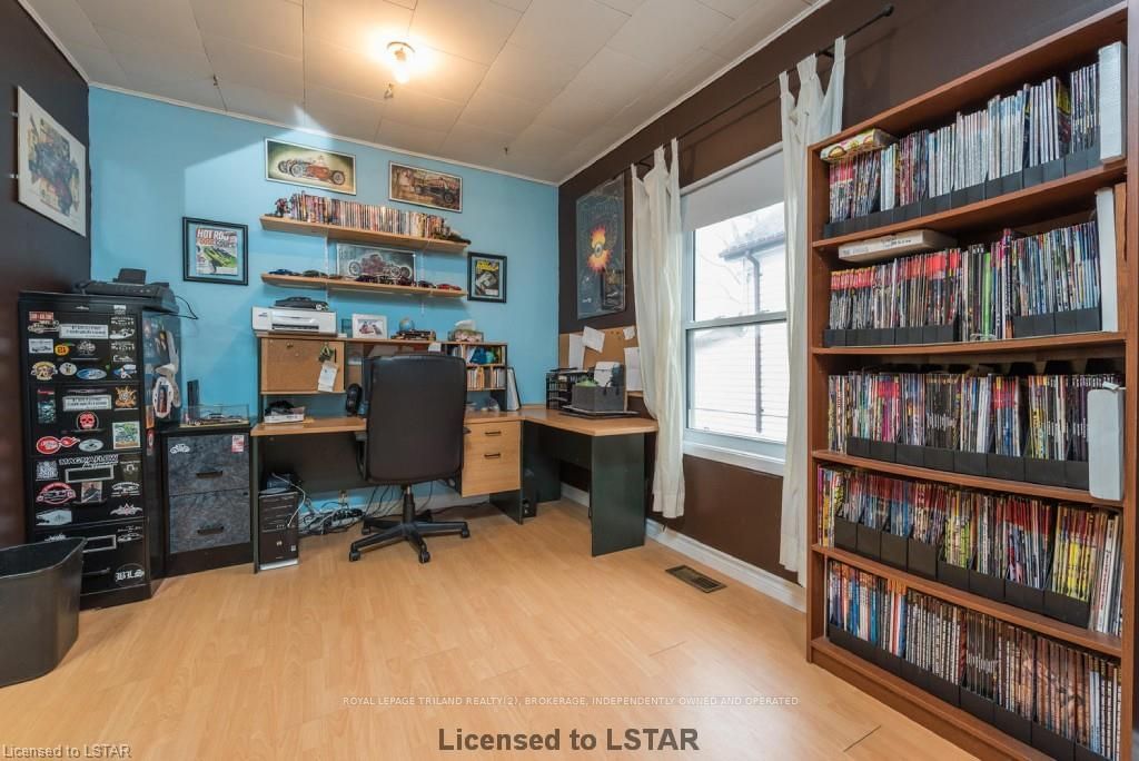 Listing Image 7