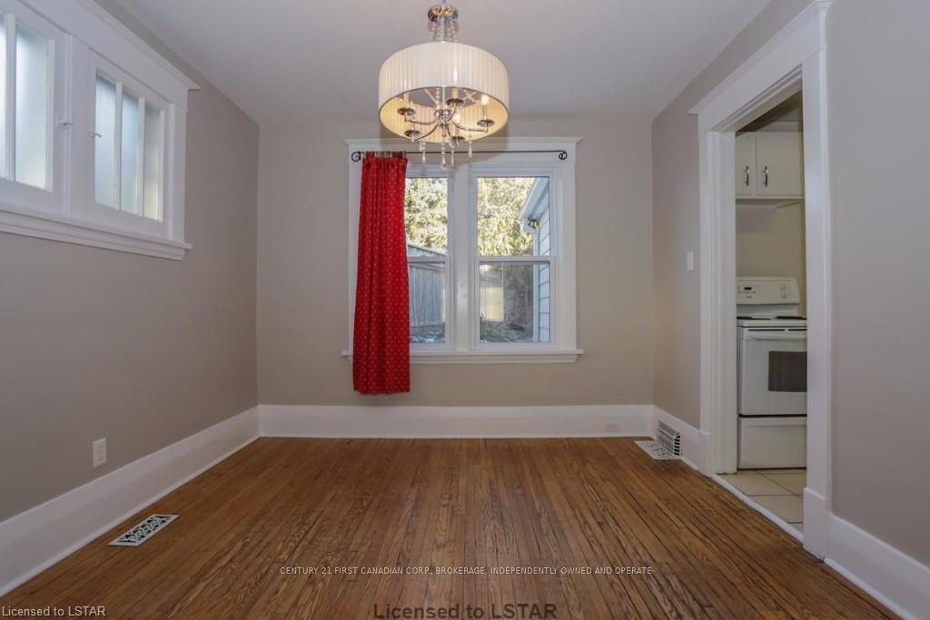 Listing Image 6