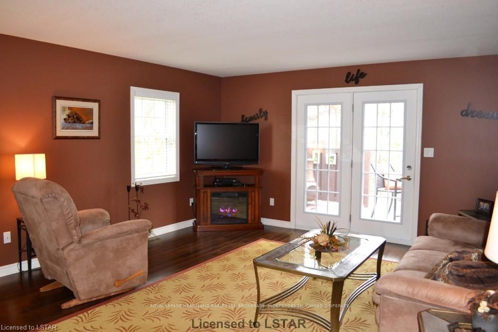 Listing Image 8