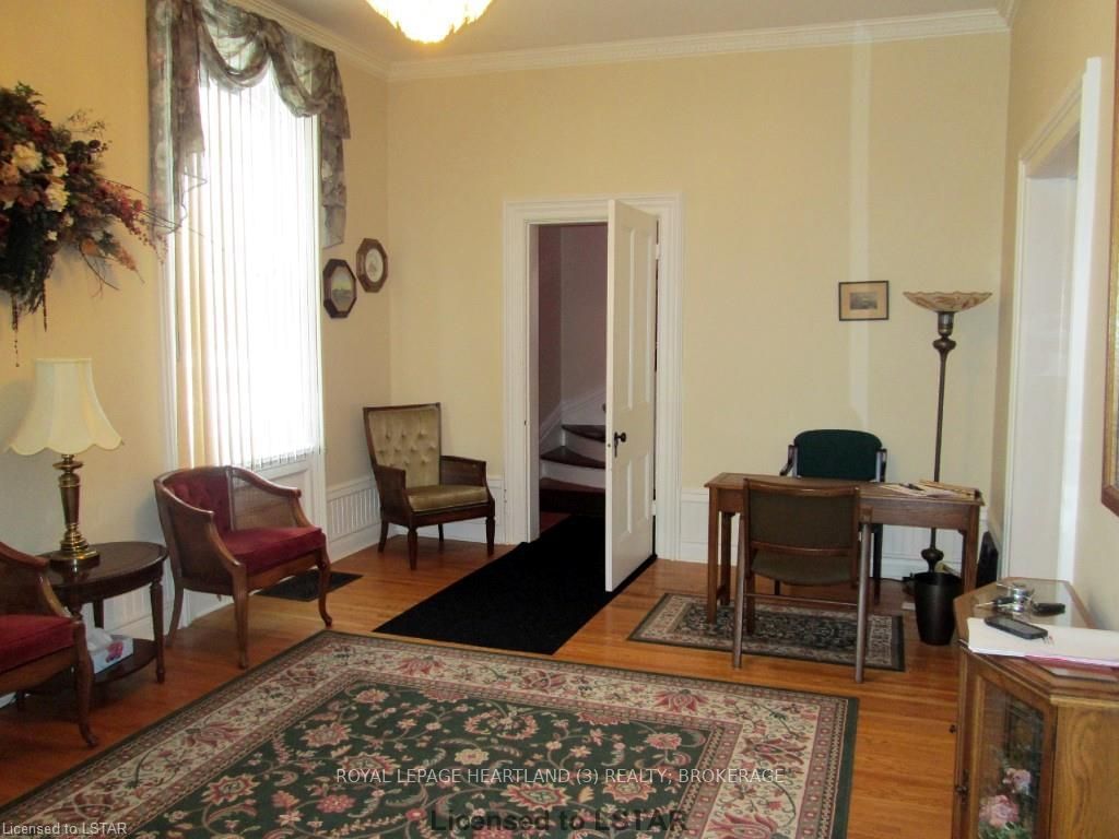 Listing Image 7