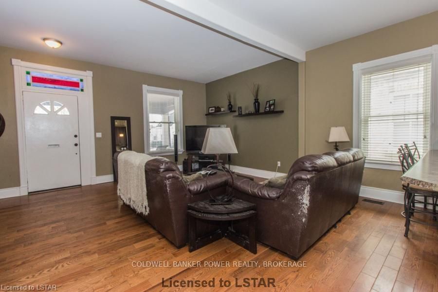 Listing Image 7