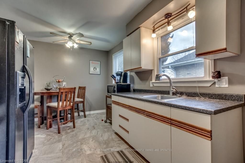 Listing Image 16