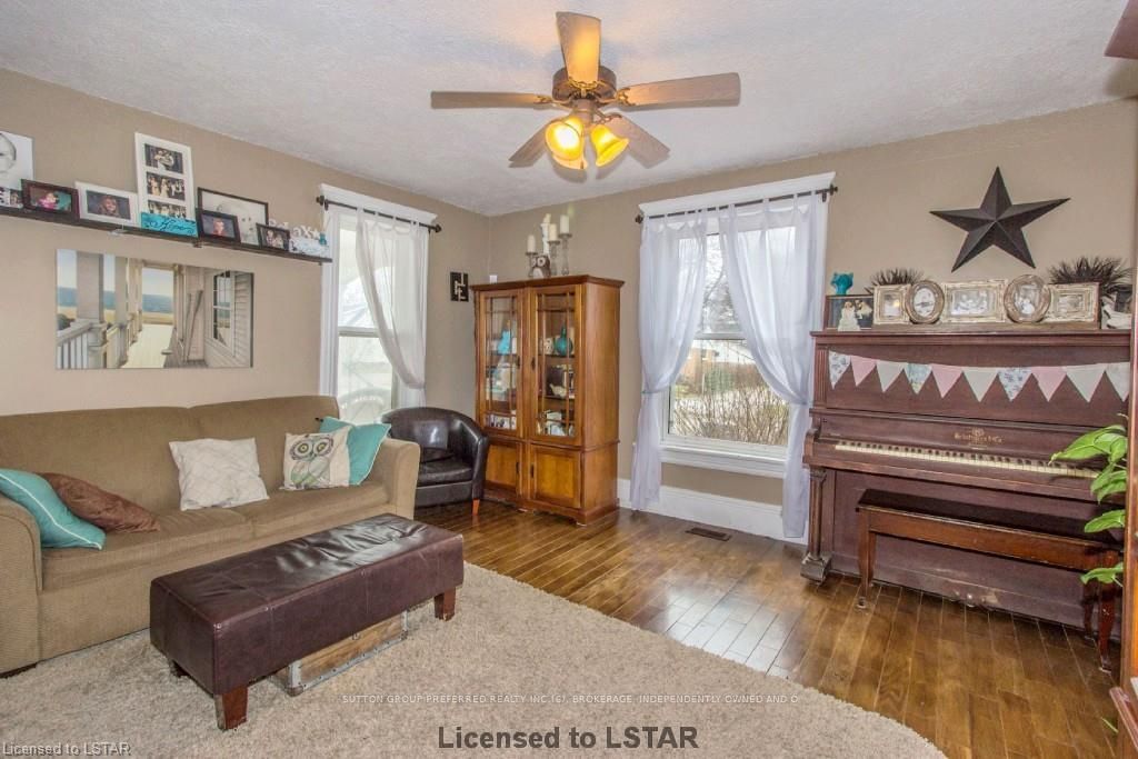 Listing Image 6