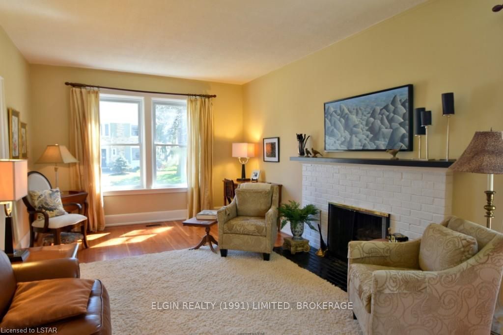Listing Image 7