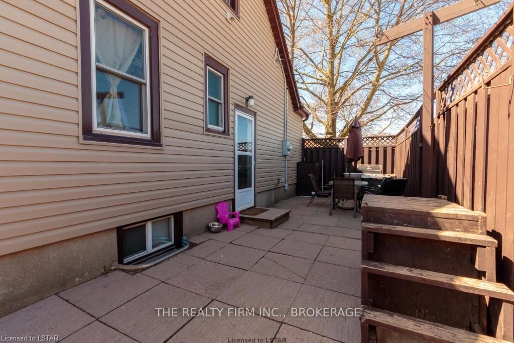 Listing Image 14