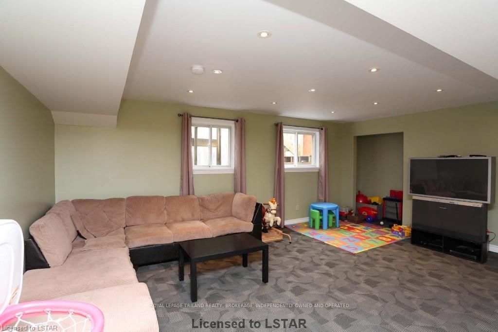 Listing Image 16