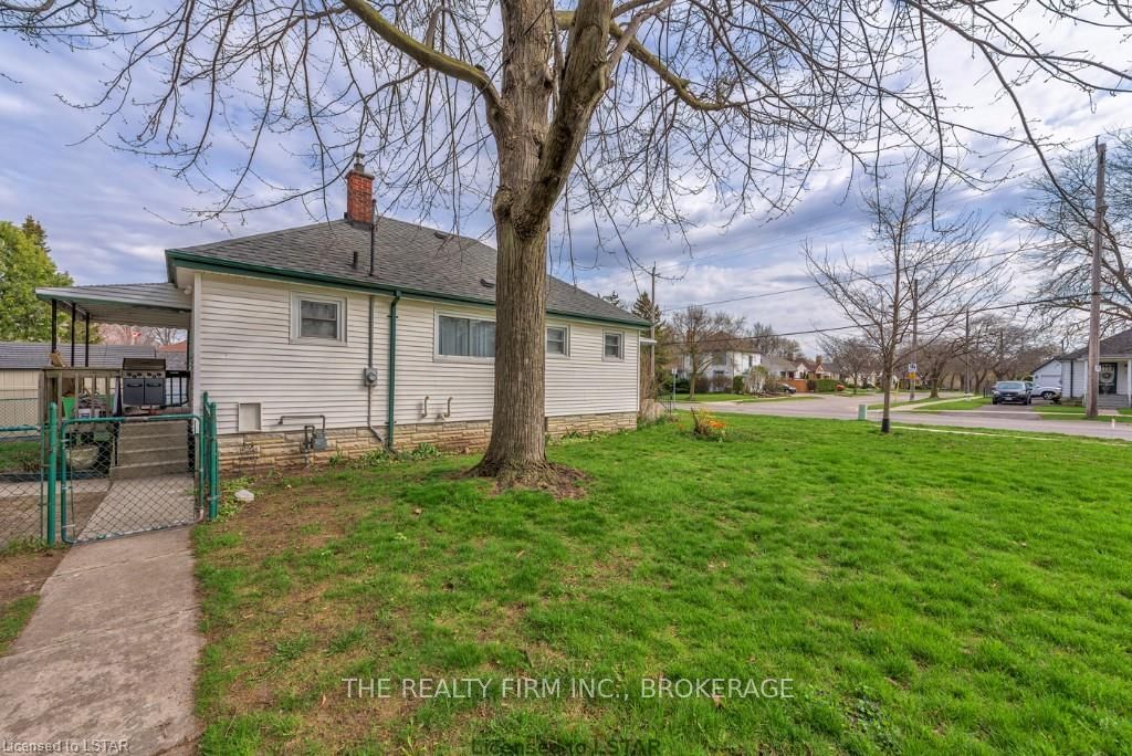 Listing Image 27