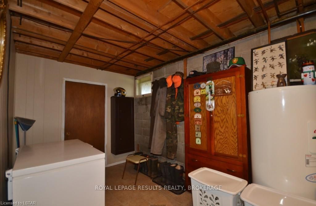 Listing Image 10