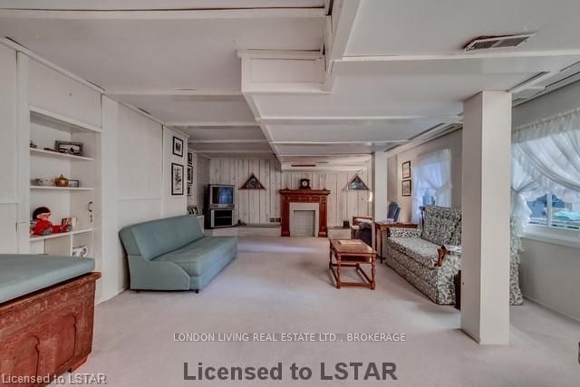 Listing Image 17