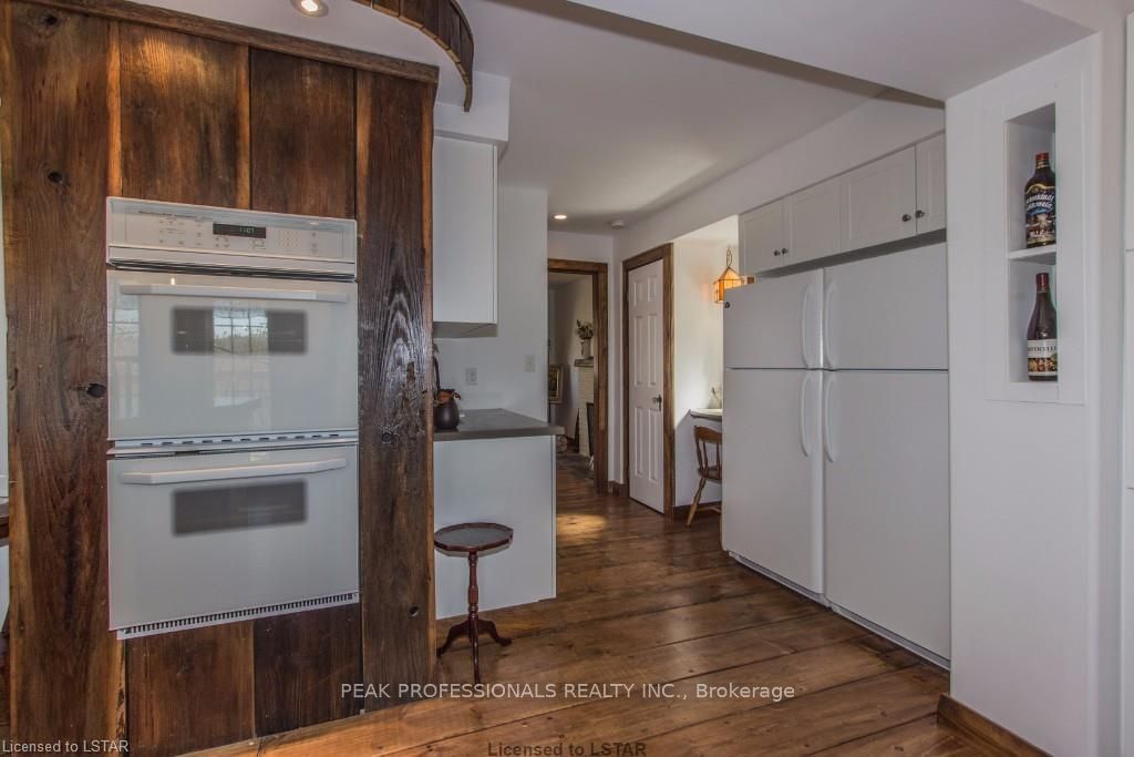 Listing Image 16