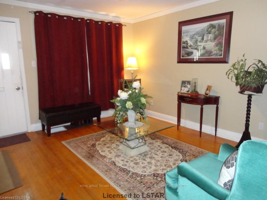 Listing Image 5