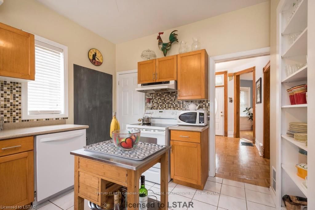 Listing Image 10