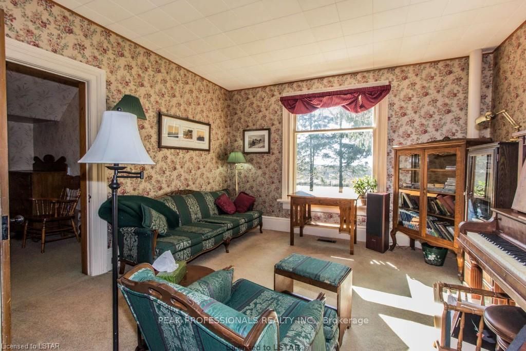 Listing Image 7