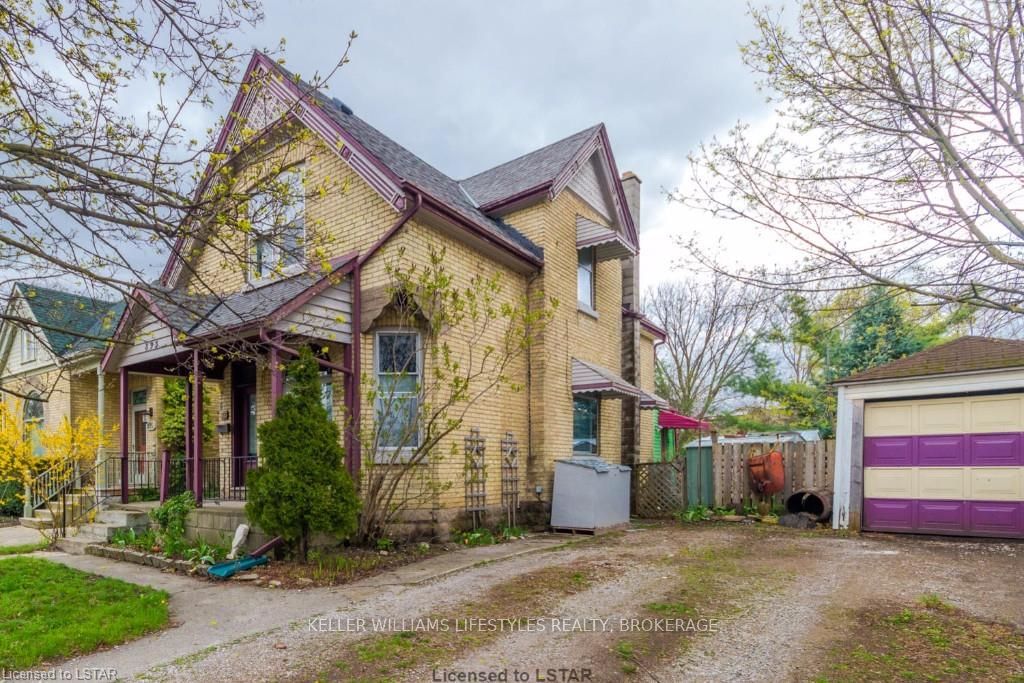 Listing photo 2