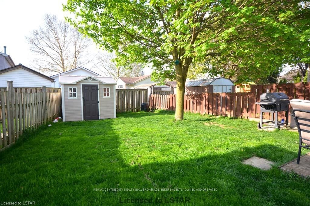 Listing Image 3