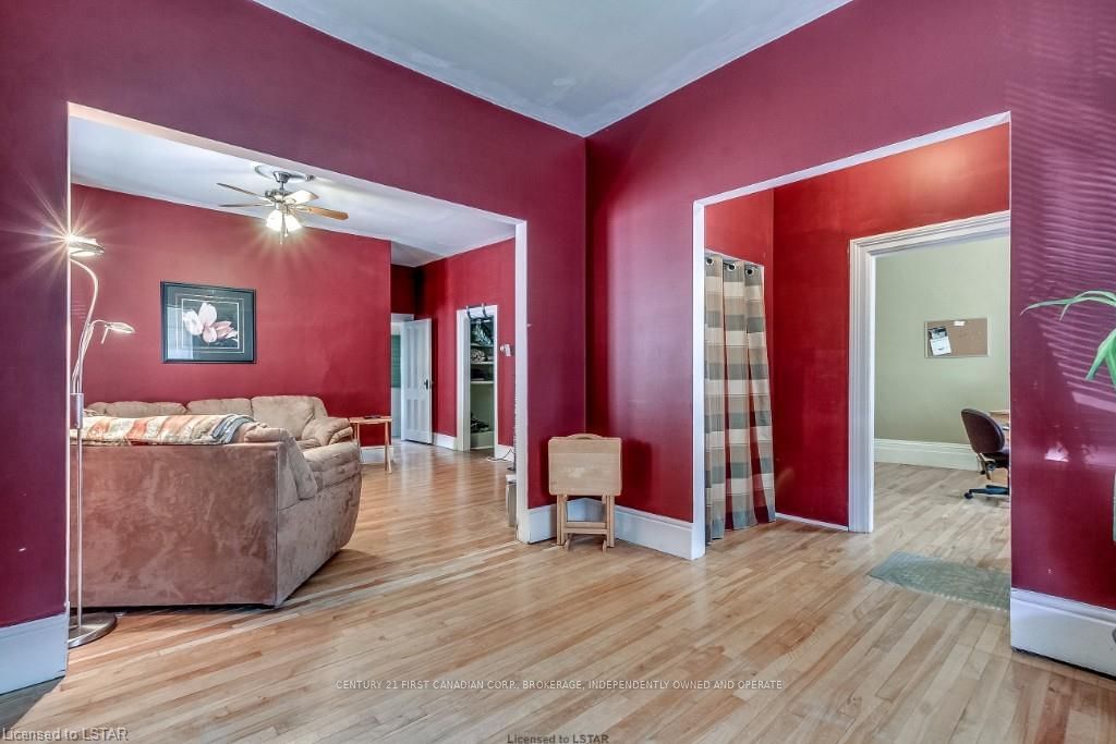 Listing Image 7