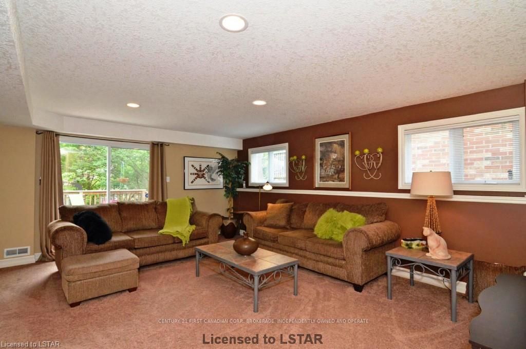 Listing Image 17