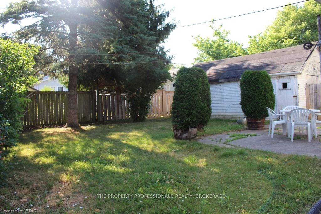 Listing Image 4