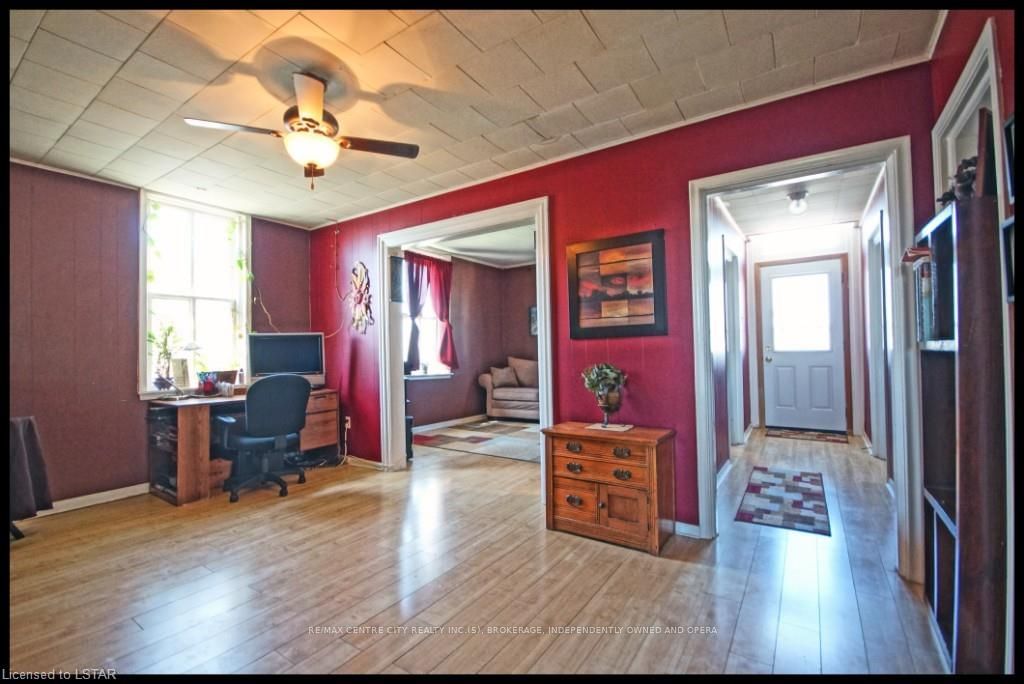 Listing Image 7