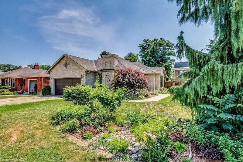 20 Treadwell St, Aylmer, N5H 3B5 | Image 2