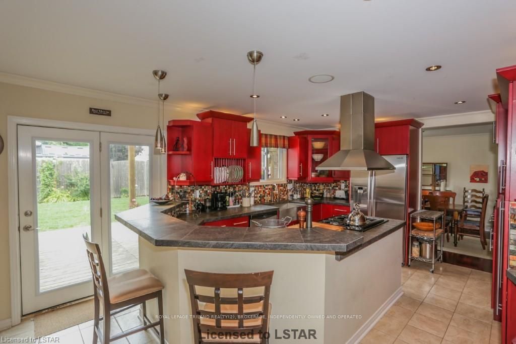 Listing Image 10