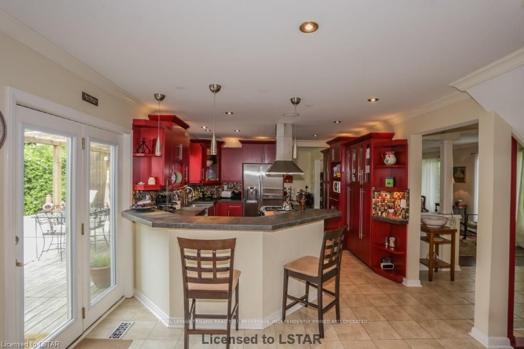 Listing Image 15
