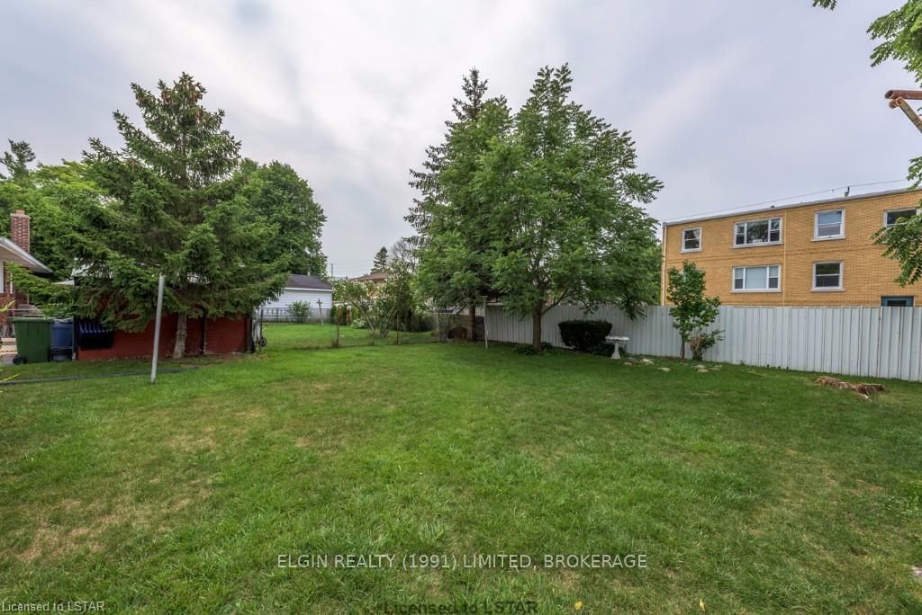Listing Image 7